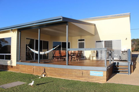 Waterfront On Osprey - Holiday Sunshine Coast 0