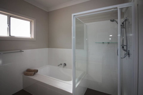 Waterfront On Osprey - Holiday Sunshine Coast 21