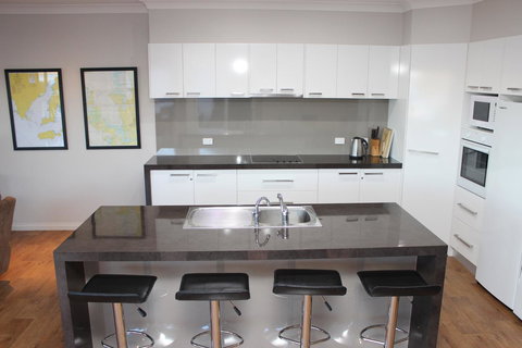 Waterfront On Osprey - Holiday Sunshine Coast 6