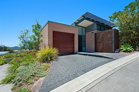 One Mile Retreat - Sunshine Coast Tourism 14