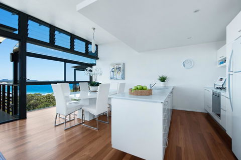 One Mile Retreat - Sunshine Coast Tourism 5