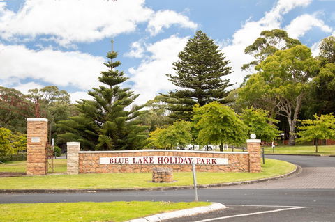 Blue Lake Holiday Park - Holiday Sunshine Coast 0