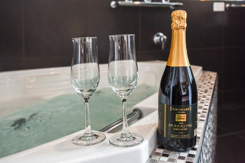 Esplanade Escape - Holiday Sunshine Coast 6