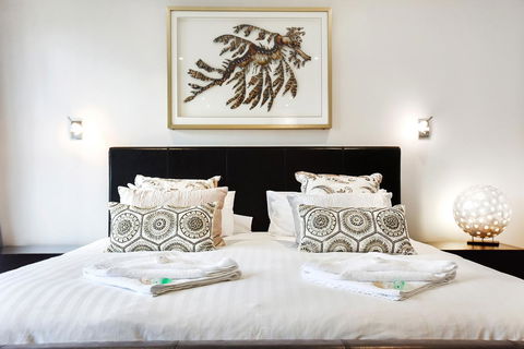 Esplanade Escape - Holiday Sunshine Coast 2