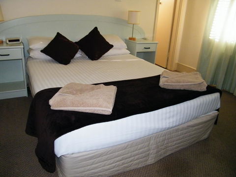 Grand Tasman Hotel - Holiday Sunshine Coast 36