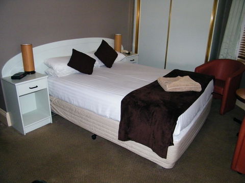 Grand Tasman Hotel - Holiday Sunshine Coast 23