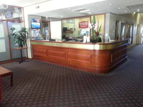 Grand Tasman Hotel - Holiday Sunshine Coast 20