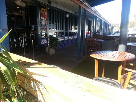 Grand Tasman Hotel - Holiday Sunshine Coast 3