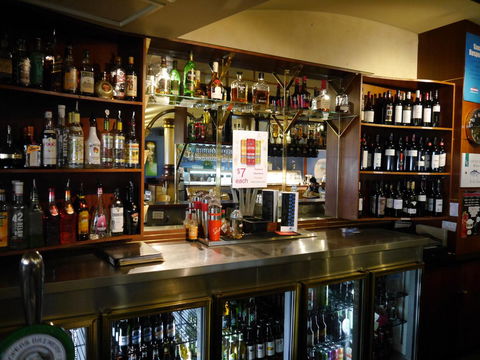 Grand Tasman Hotel - Holiday Sunshine Coast 9