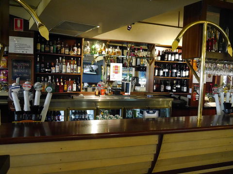 Grand Tasman Hotel - Holiday Sunshine Coast 10