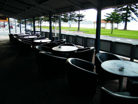 Grand Tasman Hotel - Holiday Sunshine Coast 27