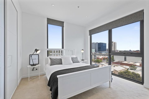 Views On Surflen - Holiday Sunshine Coast 5