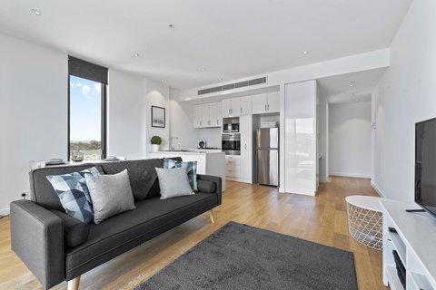 Views On Surflen - Holiday Sunshine Coast 2