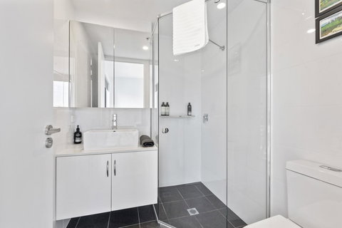 Views On Surflen - Holiday Sunshine Coast 7