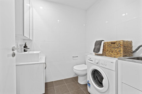 Views On Surflen - Holiday Sunshine Coast 8