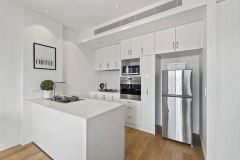 Views On Surflen - Holiday Sunshine Coast 3