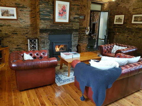 William Hunt's Retreat - Cypress Studio - Sunshine Coast Tourism 7