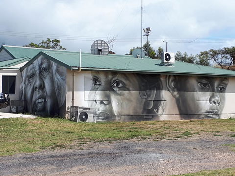 Meningie Waterfront Motel - Sunshine Coast Tourism 30