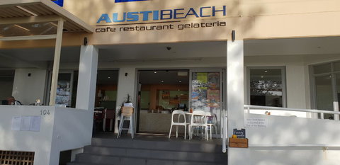 2 Austinmer Studio - Sunshine Coast Tourism 23