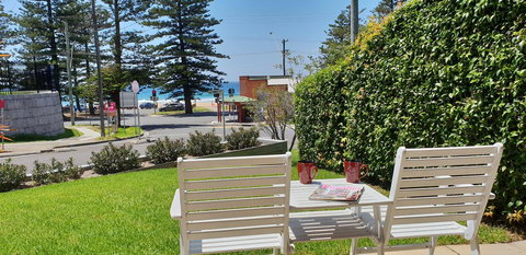 2 Austinmer Studio - Sunshine Coast Tourism 3