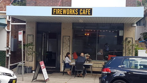 2 Austinmer Studio - Sunshine Coast Tourism 24