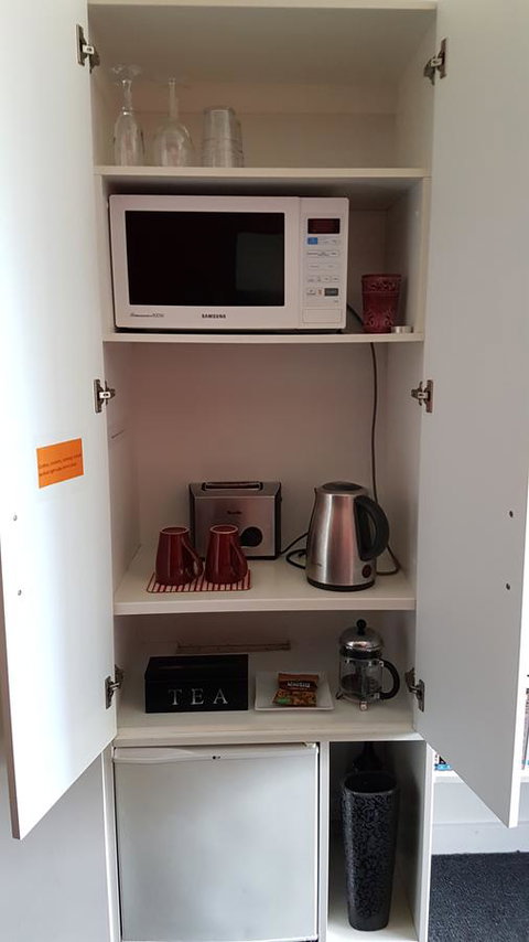 2 Austinmer Studio - Sunshine Coast Tourism 8