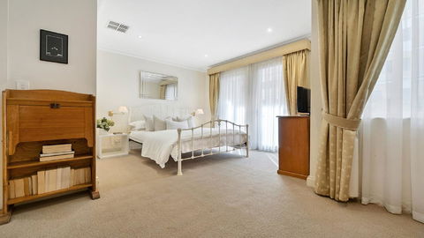 GOUGER 265 - Holiday Sunshine Coast 12
