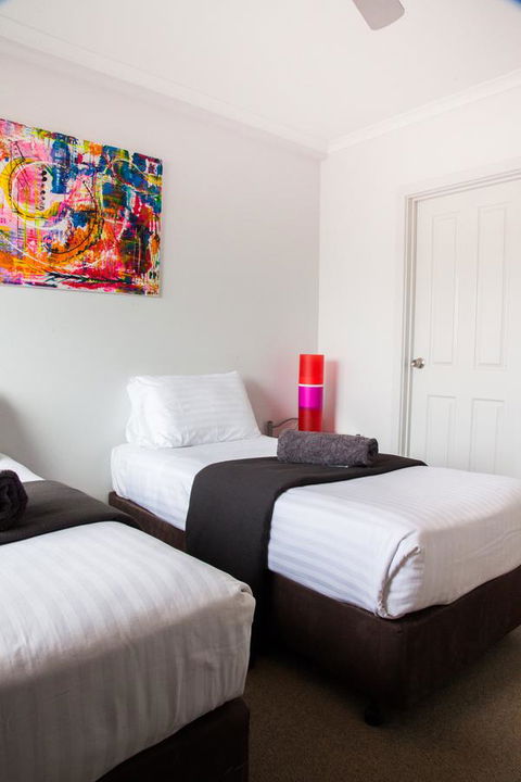 Mariners Cay Apartment - Holiday Sunshine Coast 13