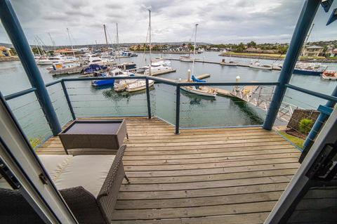 Marina Reflections - Holiday Sunshine Coast 11