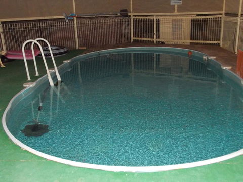 Desert View Apartments - Sunshine Coast Tourism 7