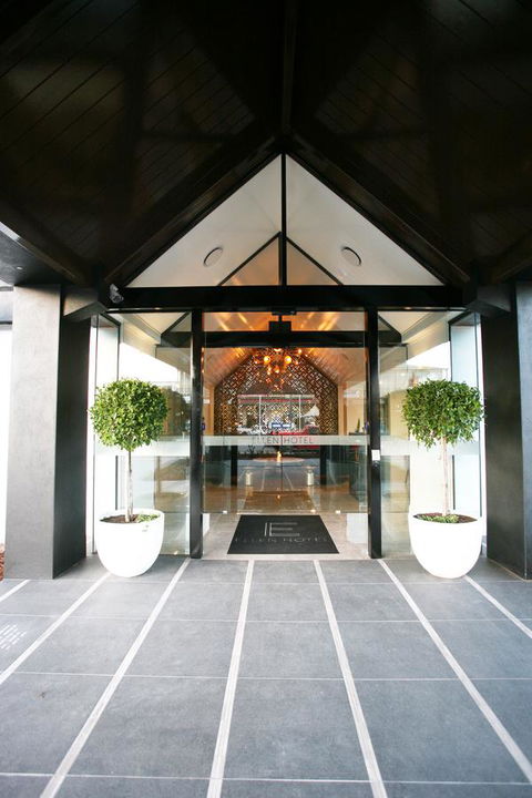 Ellen Hotel - Holiday Sunshine Coast 0