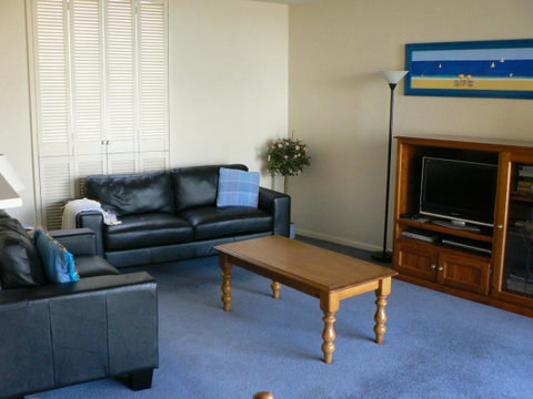 South Esplanade Apartment - Sunshine Coast Tourism 3