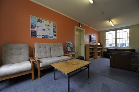 Backpack Oz - Sunshine Coast Tourism 16