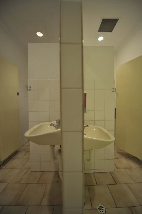 Backpack Oz - Sunshine Coast Tourism 35