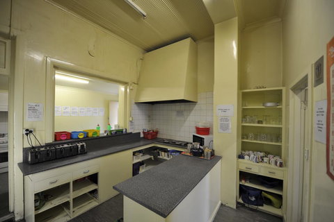 Backpack Oz - Sunshine Coast Tourism 15