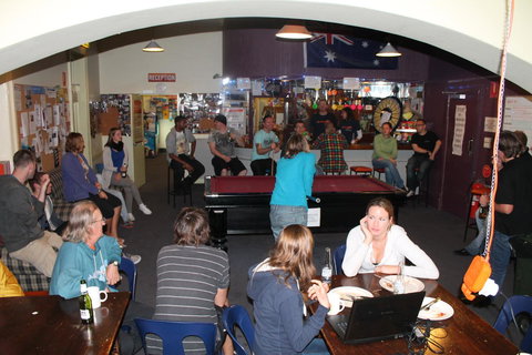 Backpack Oz - Sunshine Coast Tourism 25