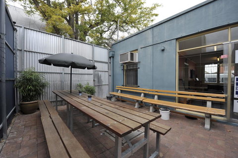 Backpack Oz - Sunshine Coast Tourism 23