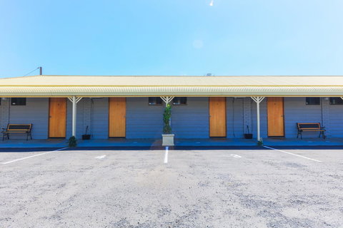 Country Roads Motor Inn Naracoorte - Holiday Sunshine Coast 28