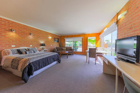Country Roads Motor Inn Naracoorte - Holiday Sunshine Coast 3