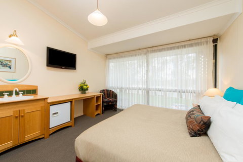 Berri Hotel - Sunshine Coast Tourism 35