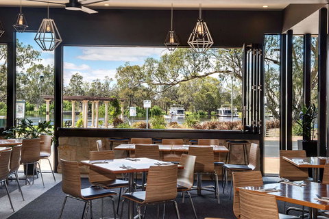 Berri Hotel - Sunshine Coast Tourism 9