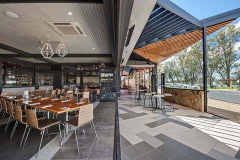 Berri Hotel - Sunshine Coast Tourism 5