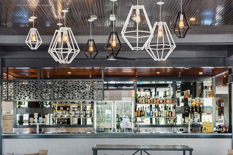 Berri Hotel - Sunshine Coast Tourism 8