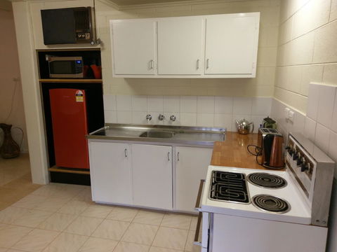 Desert Gum Retreat Gough St - Sunshine Coast Tourism 18