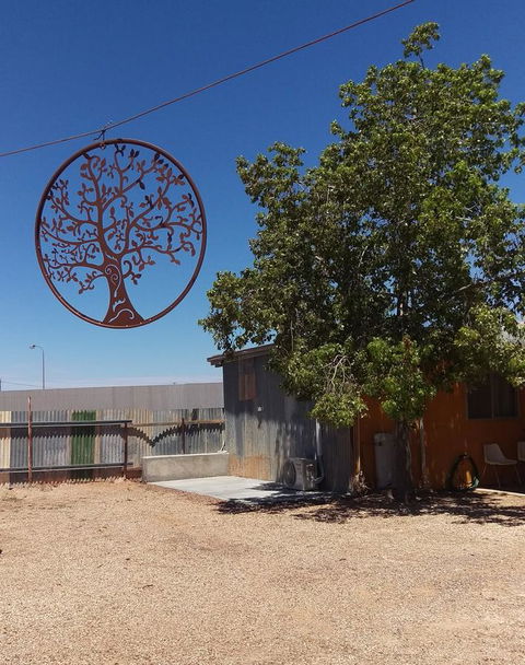 Desert Gum Retreat Gough St - Sunshine Coast Tourism 23