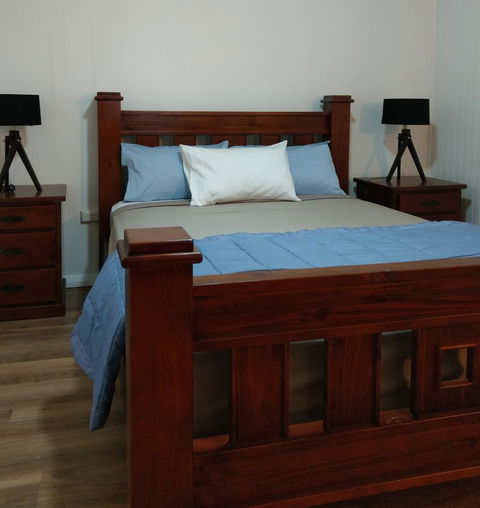 Desert Gum Retreat Gough St - Sunshine Coast Tourism 9