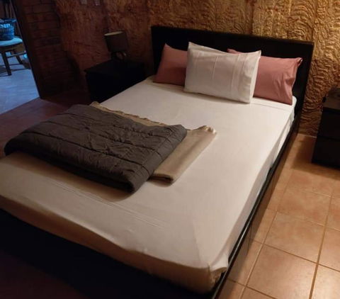 Desert Gum Retreat Gough St - Sunshine Coast Tourism 6