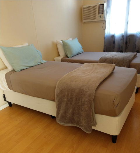 Desert Gum Retreat Gough St - Sunshine Coast Tourism 4