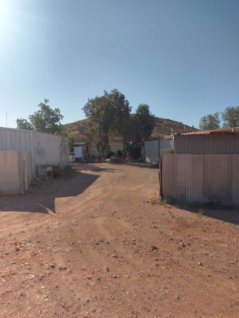 Desert Gum Retreat Gough St - Sunshine Coast Tourism 26