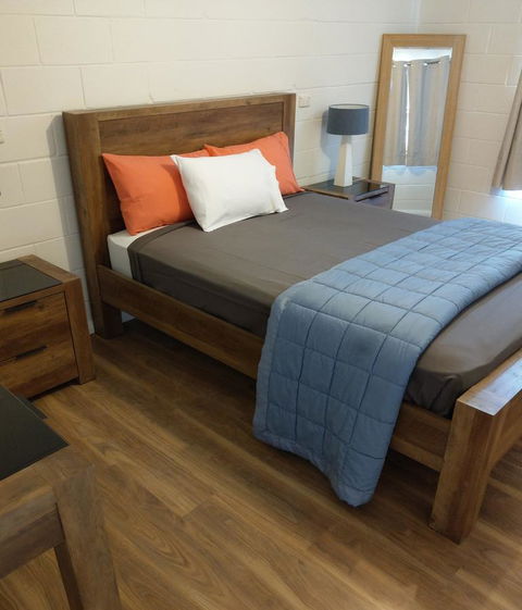 Desert Gum Retreat Gough St - Sunshine Coast Tourism 10